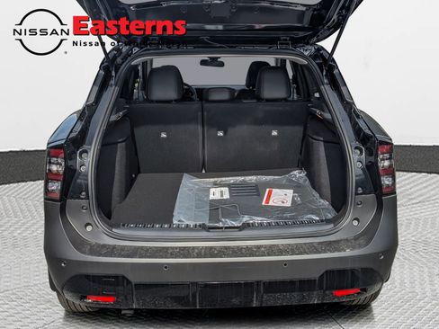 New 2026 Nissan Kicks SR image 10