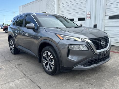 Used 2023 Nissan Rogue SV w/ SV Premium Package FWD image 15