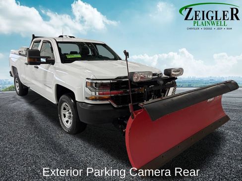 Used 2018 Chevrolet Silverado 1500 W/T w/ Trailering Package AWD/4WD image 10