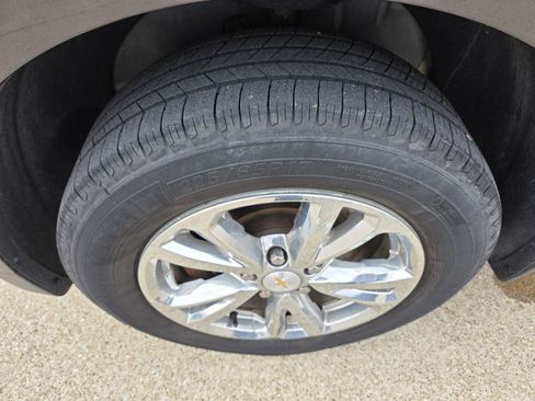 Used 2016 Chevrolet Equinox LT w/ Convenience Package image 50