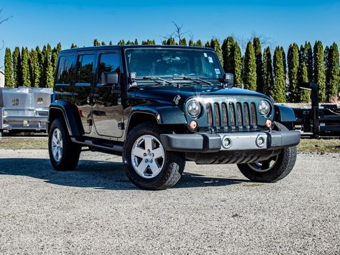 Used 2012 Jeep Wrangler Unlimited Sahara w/ Connectivity Group image 16