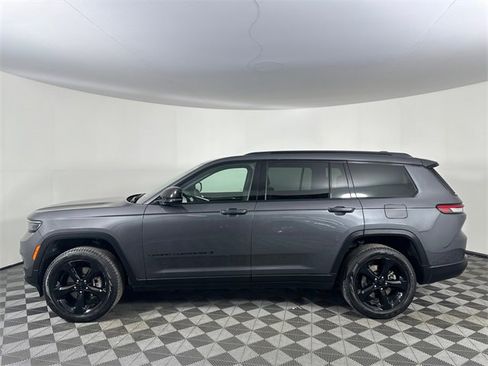 Certified 2024 Jeep Grand Cherokee L Limited w/ Black Appearance Package image 3