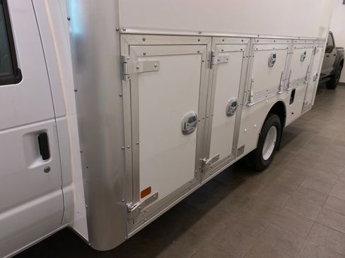 New 2026 Ford E-450 and Econoline 450 Super Duty w/ Power Equipment Group RWD image 5