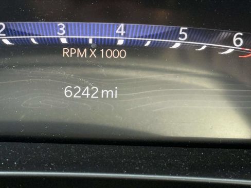 Certified 2025 Jeep Grand Cherokee Altitude AWD/4WD image 25