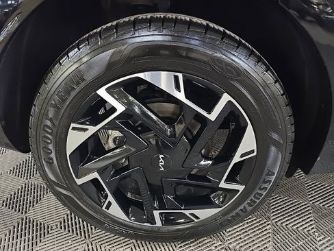 Used 2023 Kia Sportage SX image 14