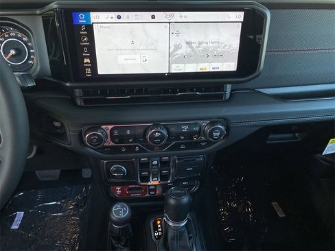 New 2025 Jeep Gladiator Rubicon w/ Convenience Group image 24