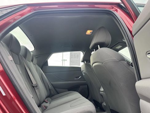 Used 2024 Hyundai Elantra SEL image 22