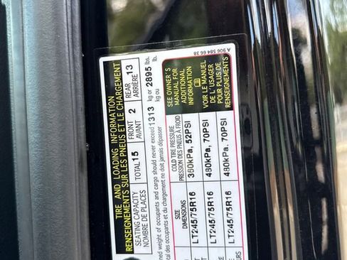 Used 2025 Mercedes-Benz Sprinter 2500 image 37