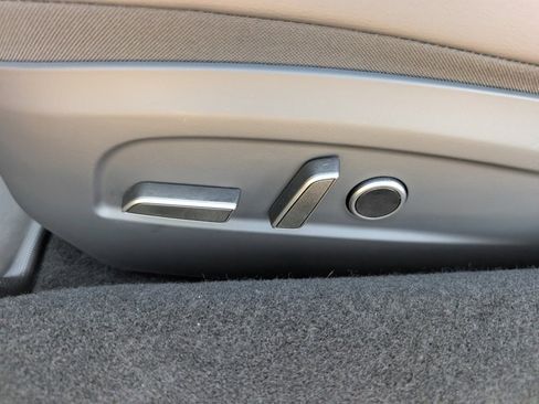 Used 2025 Tesla Model 3 image 10