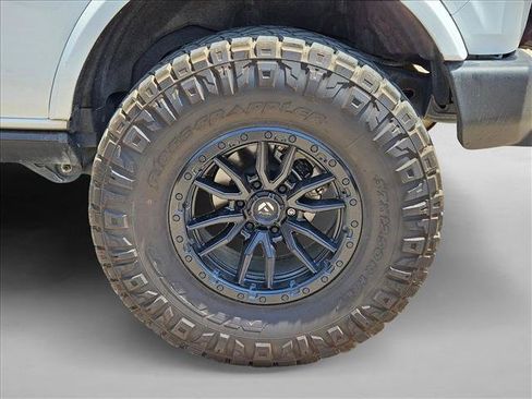 Used 2025 Ford Bronco Outer Banks AWD/4WD image 24