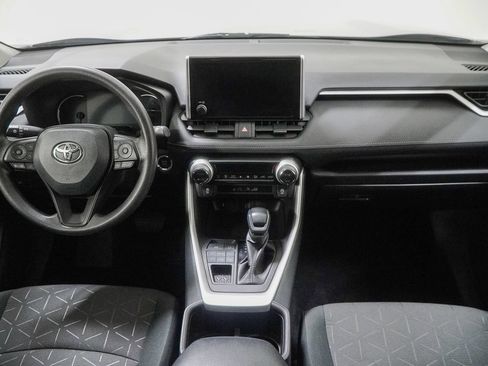Used 2024 Toyota RAV4 XLE AWD/4WD image 23