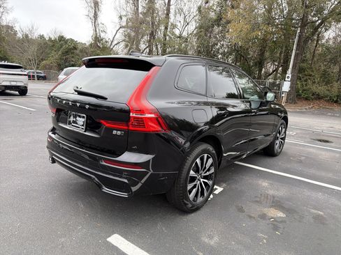 Certified 2025 Volvo XC60 B5 Plus image 10