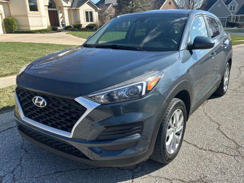 Used 2019 Hyundai Tucson SE image 1