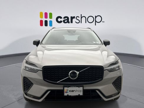 Used 2023 Volvo XC60 B5 Plus w/ Climate Package image 8