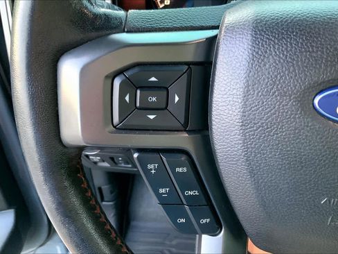 Used 2019 Ford F150 Lariat w/ Equipment Group 502A Luxury AWD/4WD image 23