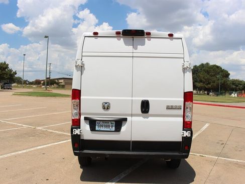 Used 2023 RAM ProMaster 2500 FWD image 3