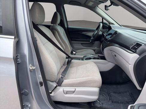 Used 2021 Honda Pilot EX image 22