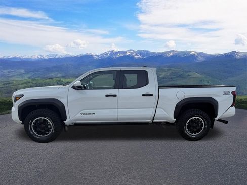Certified 2024 Toyota Tacoma TRD Off-Road w/ TRD Off Road Upgrade Package AWD/4WD image 2