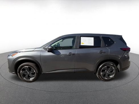 Used 2025 Nissan Rogue SV image 9