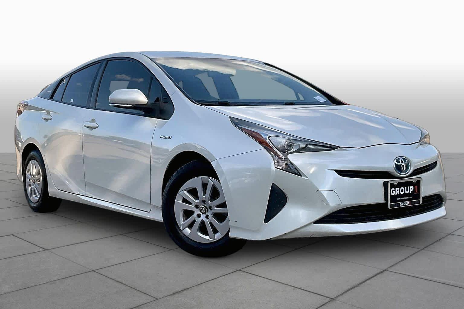 Used 2016 Toyota Prius Two FWD image 3