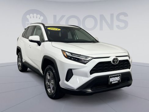 Used 2024 Toyota RAV4 XLE image 10