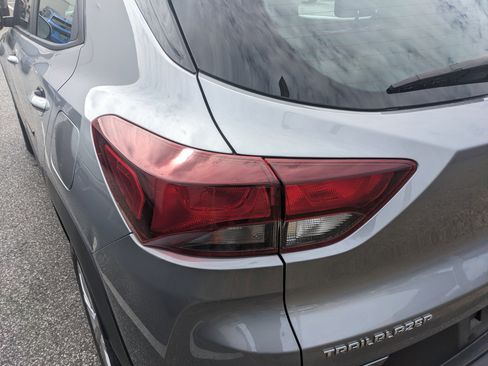 Used 2023 Chevrolet TrailBlazer LS image 21