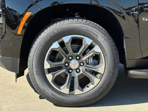 New 2026 Chevrolet Suburban LT w/ Comfort Package AWD/4WD image 26