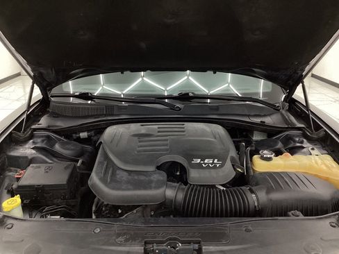 Used 2018 Dodge Charger SXT Plus image 40