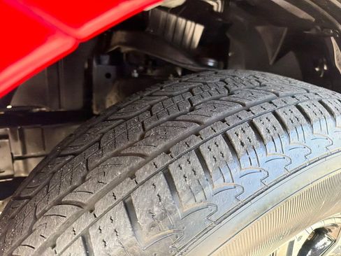 Used 2024 Nissan Titan SV w/ Accessory Utility Package image 13