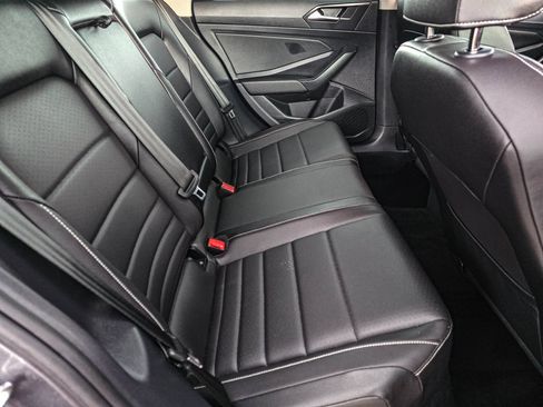 Used 2024 Volkswagen Jetta SE FWD image 34