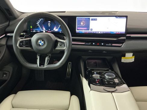 Certified 2025 BMW 530i w/ M Sport Package RWD image 9