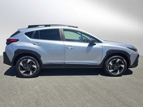 Used 2024 Subaru Crosstrek 2.5i Limited w/ Crosstrek Mirror Package AWD/4WD image 2