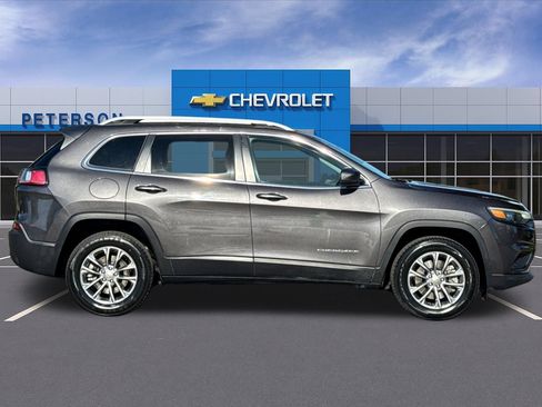 Used 2020 Jeep Cherokee Latitude Plus w/ Cold Weather Group AWD/4WD image 3