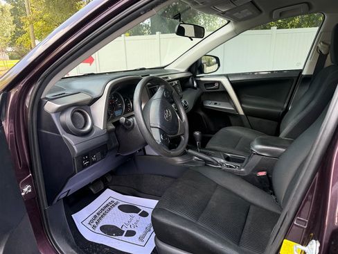 Used 2016 Toyota RAV4 LE FWD image 13