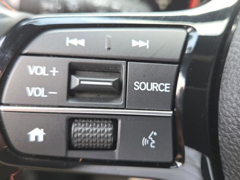 Used 2023 Honda Pilot Sport image 19