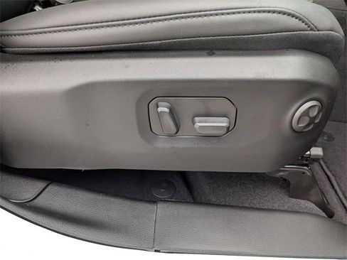 New 2025 Jeep Wrangler Unlimited Rubicon image 33