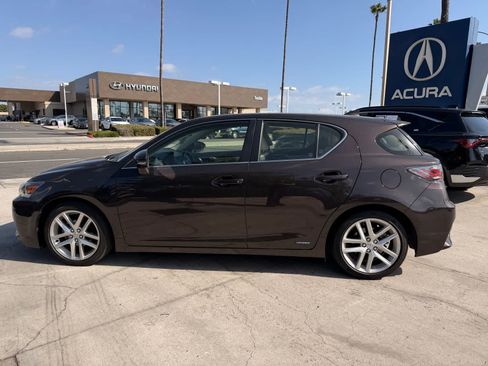 Used 2014 Lexus CT 200h FWD image 2