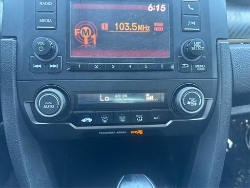 Used 2017 Honda Civic Sport image 18