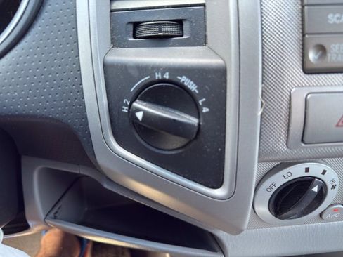 Used 2011 Toyota Tacoma 4x4 Double Cab image 25