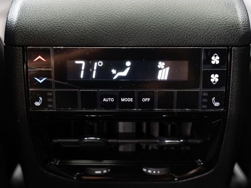 New 2025 Jeep Grand Cherokee L Limited w/ Trailer Tow Package image 9