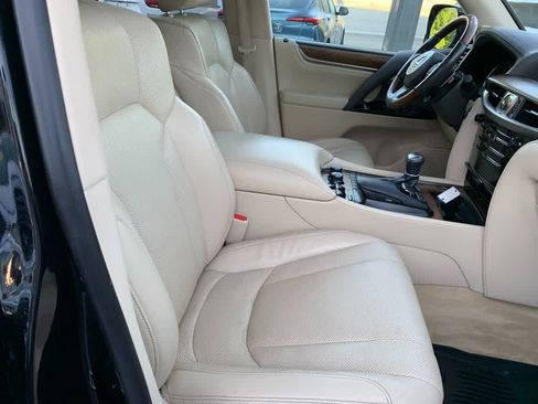Used 2021 Lexus LX 570 4WD w/ Luxury Package image 20