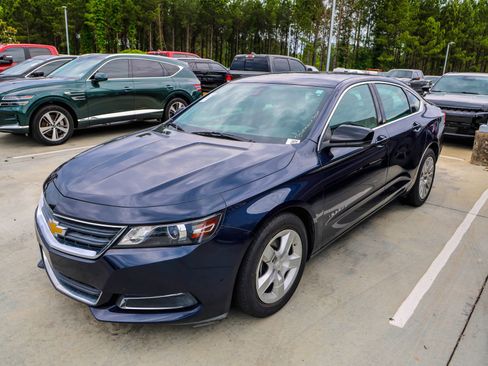 Used 2017 Chevrolet Impala LS FWD image 1