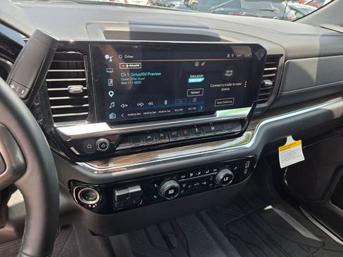 Used 2024 Chevrolet Silverado 1500 LT w/ Leather Package AWD/4WD image 25