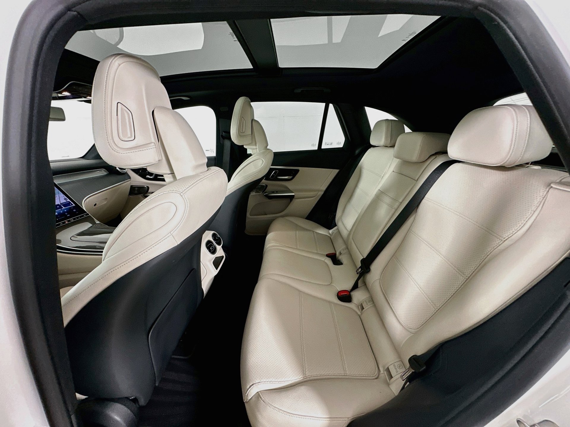 Certified 2026 Mercedes-Benz GLC 300 image 27