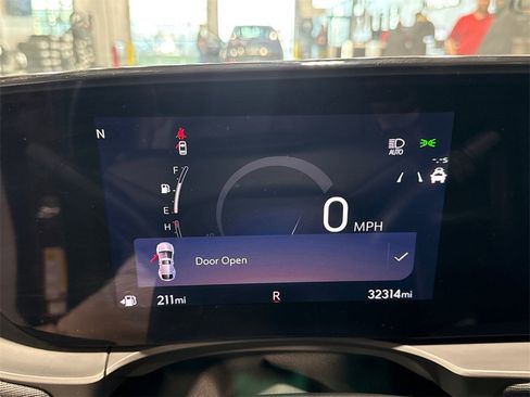 Used 2024 Buick Envista Sport Touring w/ Convenience I Package image 23