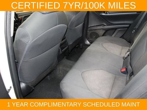 Used 2022 Toyota Camry LE FWD image 14