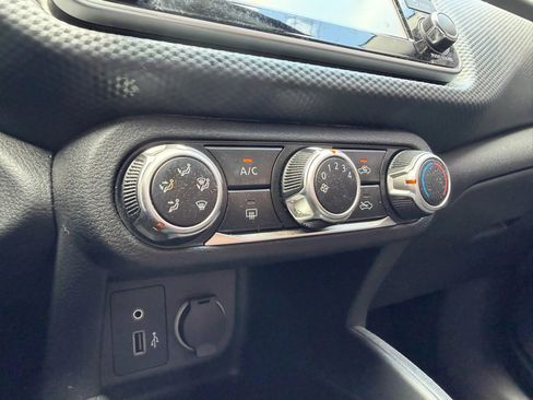 Used 2021 Nissan Kicks S FWD image 15