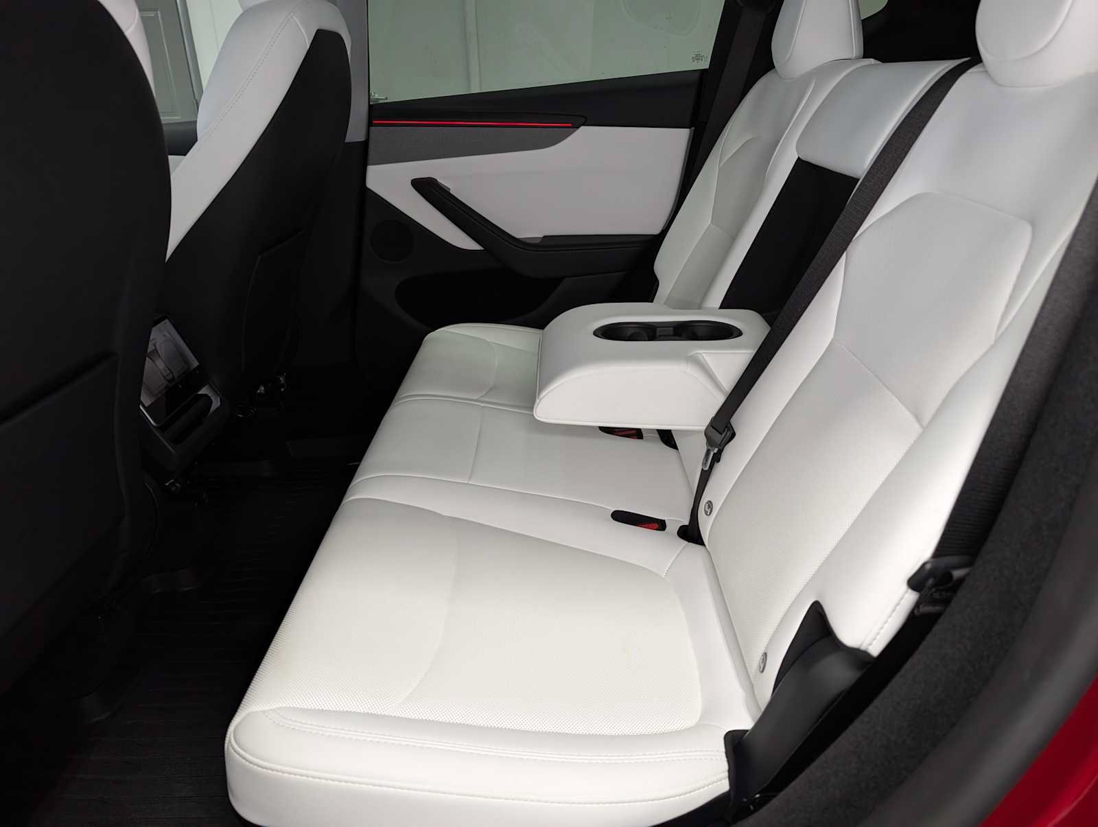 Used 2026 Tesla Model Y AWD image 22