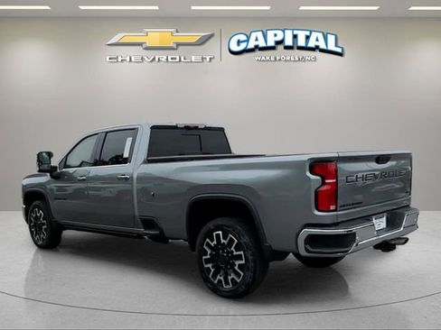 Used 2025 Chevrolet Silverado 2500 LTZ w/ LTZ Plus Package AWD/4WD image 3