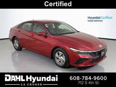 Used 2025 Hyundai Elantra SE
